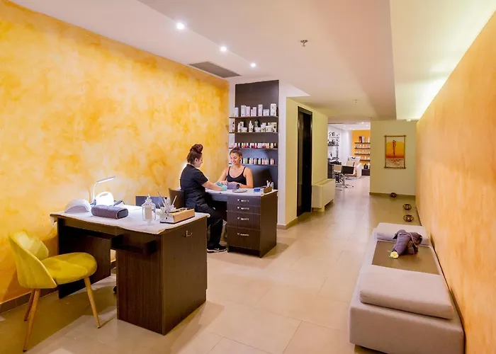 Hotel Doreta 4*